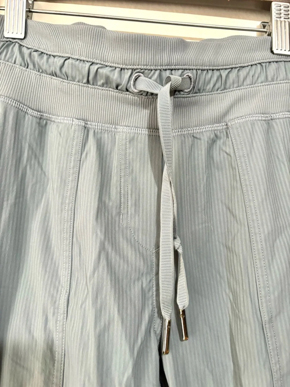 lululemon athletica lightweight cropped